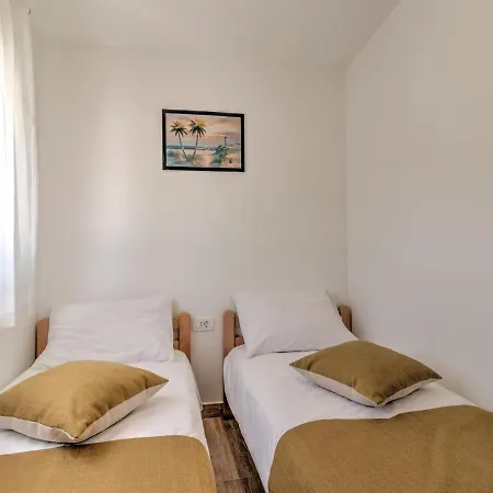 Holiday home Cosy In Near Pula Centre